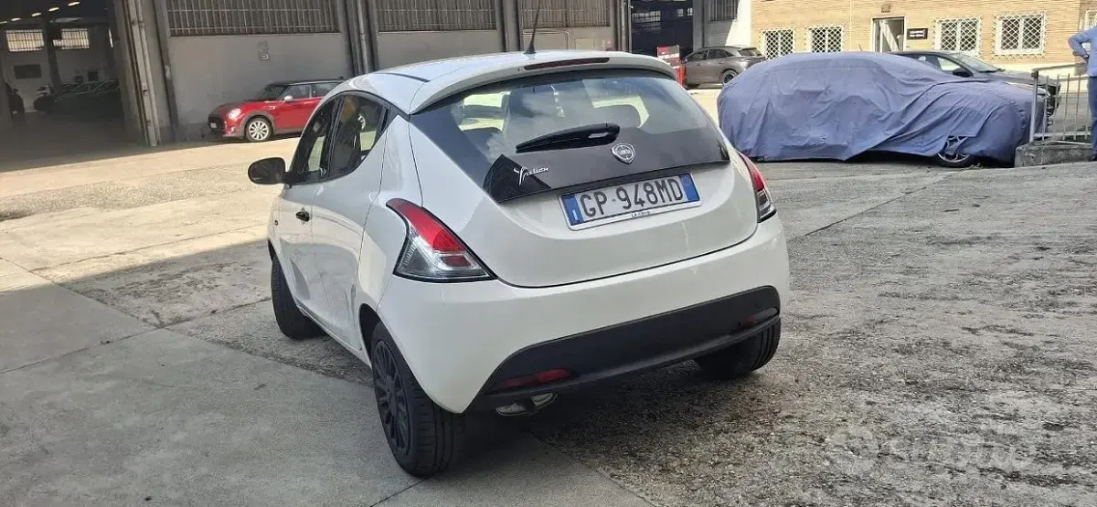 Usata Lancia Ypsilon S 69 CV (50 kW) 2019 Bianco Utilitaria