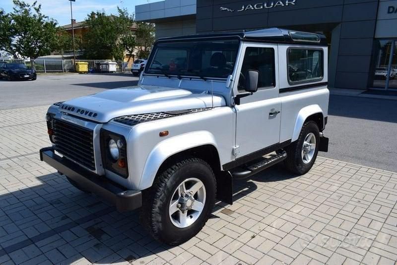 Usata Land Rover Defender 122 CV (89 kW) 2012 Argento SUV