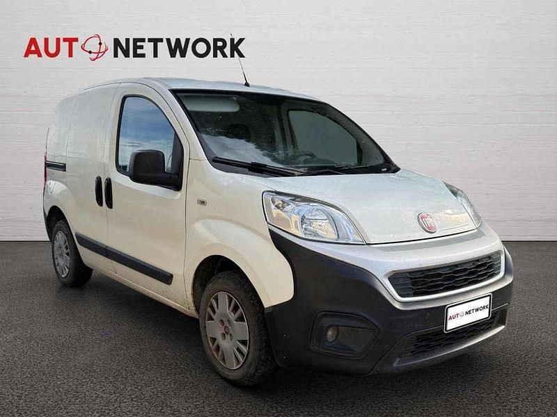 Bianco Usata 2018 Fiat Fiorino Furgone | 6200 € (Ottimo prezzo) - Immagine 1/4