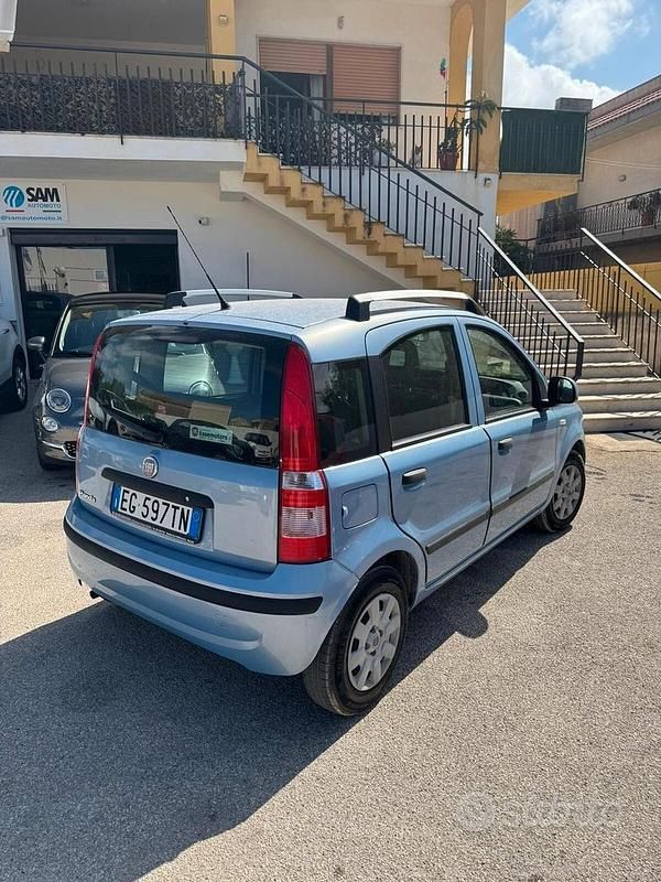 Usata Fiat Panda Emotion 69 CV (50 kW) 2011 Blu Utilitaria