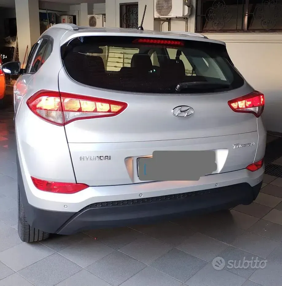 Usata Hyundai Tucson 116 CV (85 kW) 2016 Grigio SUV