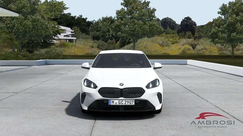 Nuova BMW 220 M Sport 163 CV (119 kW) 2025 Alpin white pastello Coupé