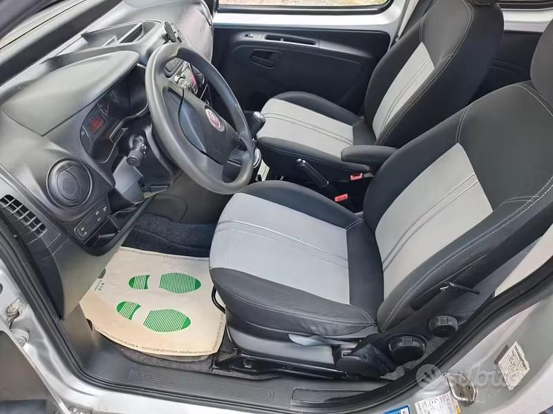 Usata Fiat Qubo Trekking 75 CV (55 kW) 2011 Grigio Monovolume