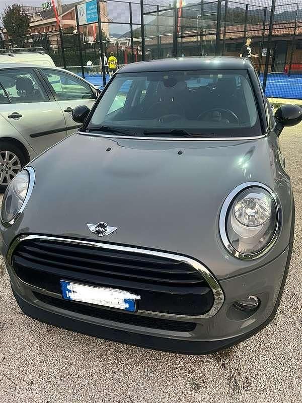 Usata Mini Cooper D Business 116 CV (85 kW) 2016 Utilitaria