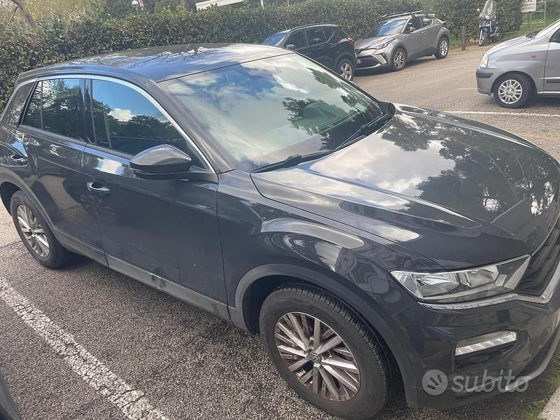 Usata VW T-Roc Business 115 CV (84 kW) 2020 Grigio SUV