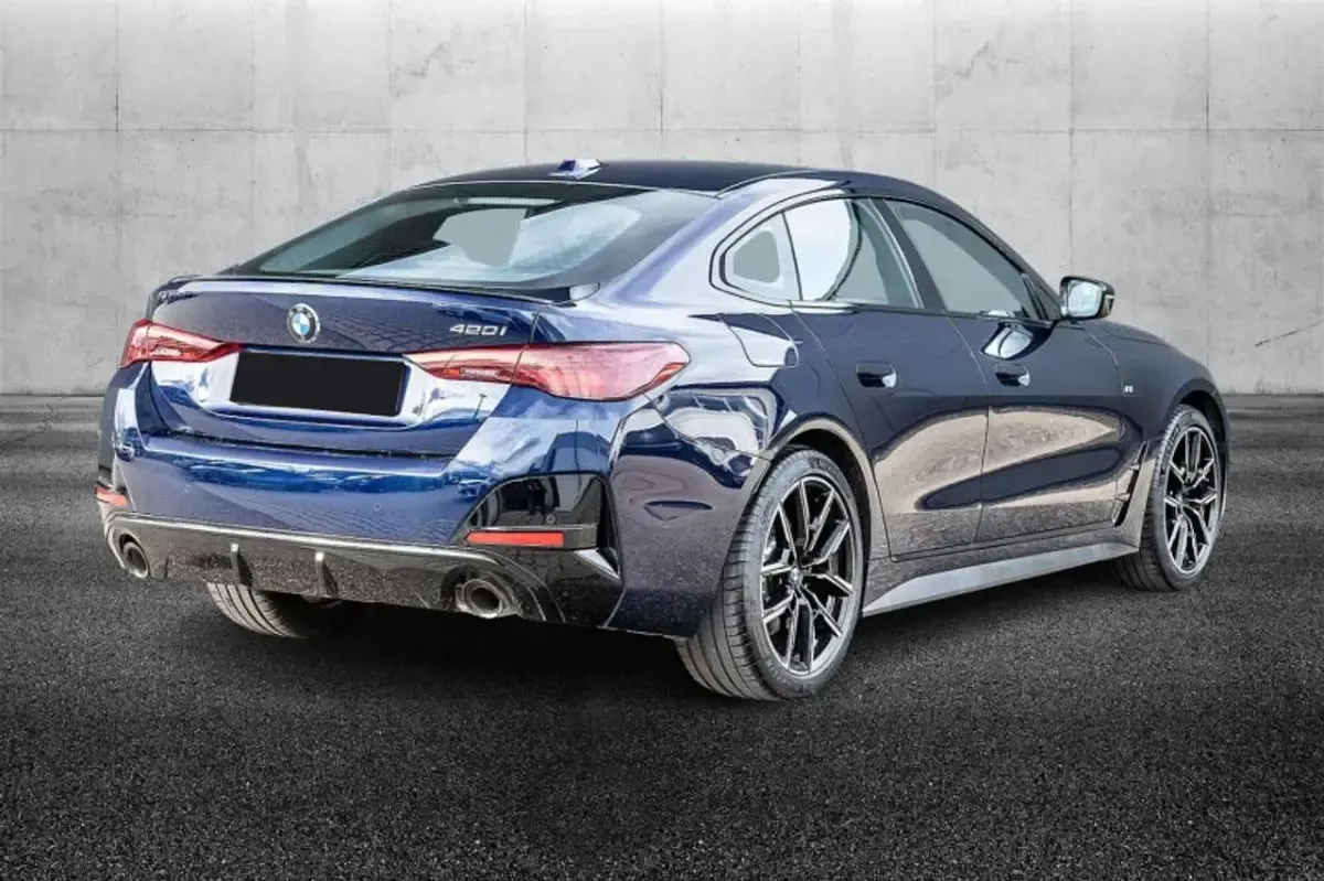 Usata BMW 420 M Sport 184 CV (135 kW) 2024 Blu/azzurro Berlina