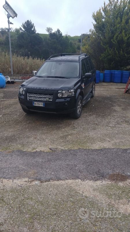Blu Usata 2010 Land Rover Freelander 2 SUV | 5600 € (Super prezzo) - Immagine 1/4