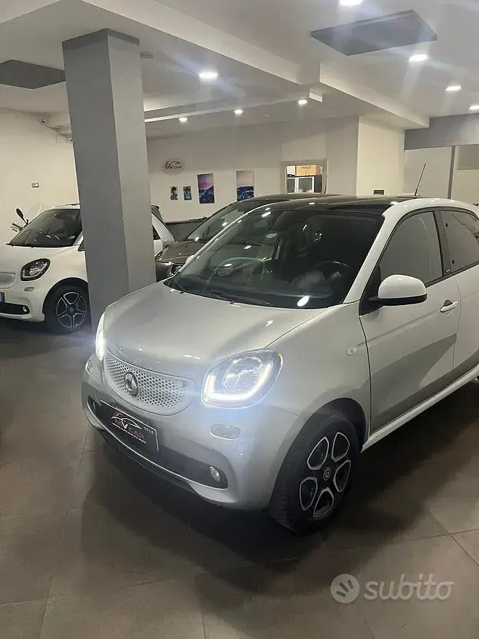 Usado Smart ForFour Passion 71 CV (52 kW) 2018 Gris Utilitario