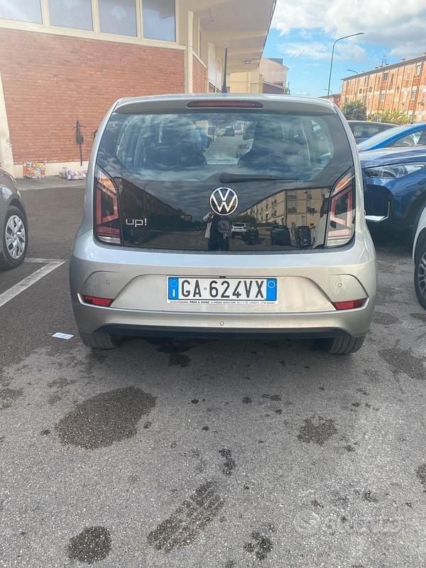 Usata VW up! 60 CV (44 kW) 2022 Grigio Utilitaria