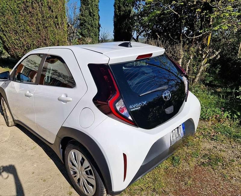 Gebraucht Toyota Aygo X Active 72 PS (52 kW) 2022 Weiß SUV