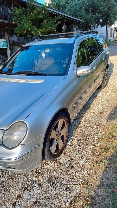 Usata Mercedes C200 163 CV (119 kW) 2001 Grigio Station wagon