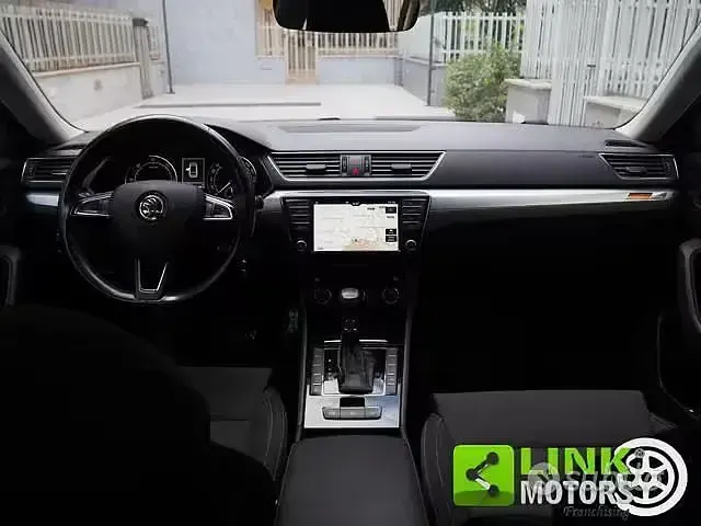 Usata Skoda Superb Executive 150 CV (110 kW) 2017 Grigio Station wagon