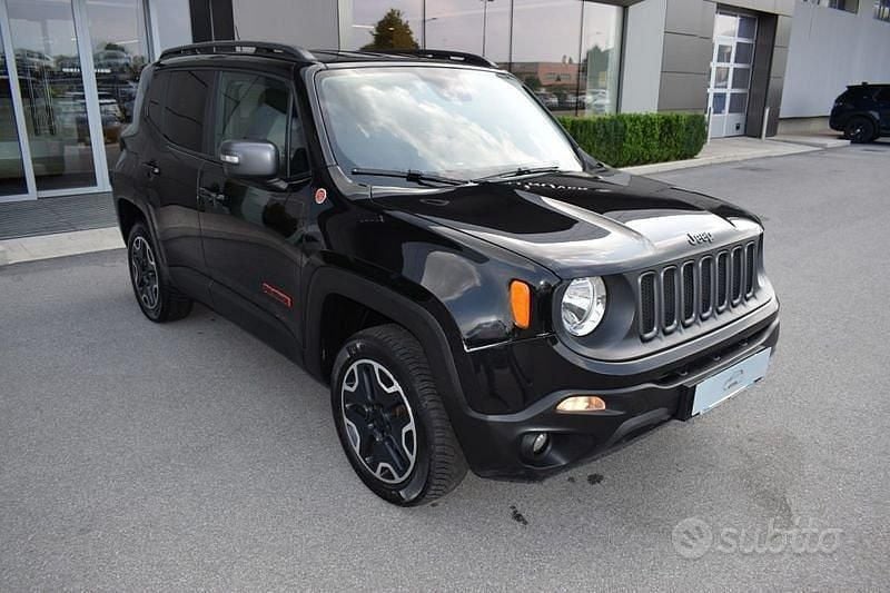 Usata Jeep Renegade Trailhawk 170 CV (125 kW) 2015 Nero SUV