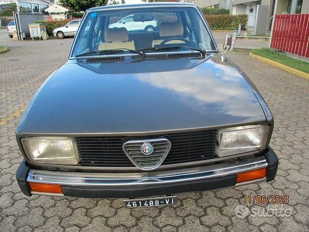 Usata Alfa Romeo Alfetta 131 CV (96 kW) 1980 Marrone Berlina