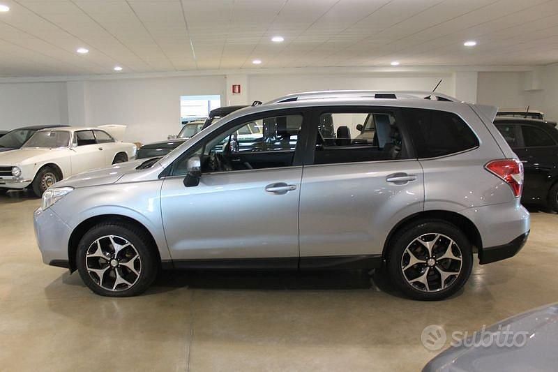 Usata Subaru Forester 241 CV (177 kW) 2013 Argento SUV