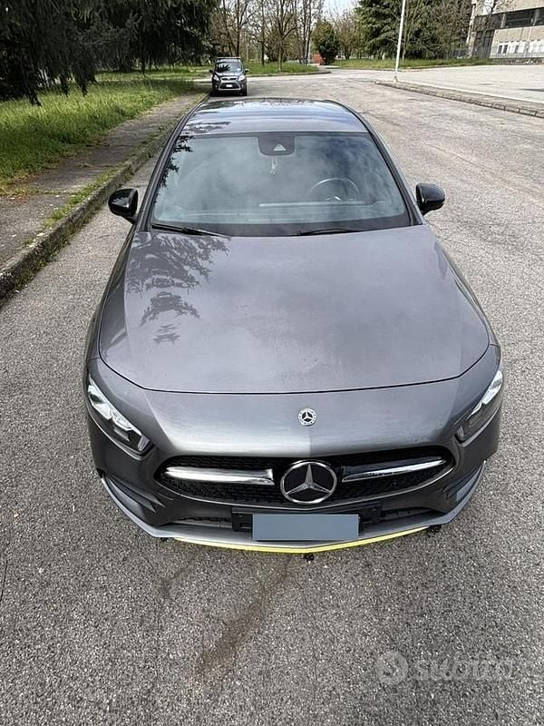 Usado Mercedes A220 AMG 184 CV (135 kW) 2019 Gris Familiar