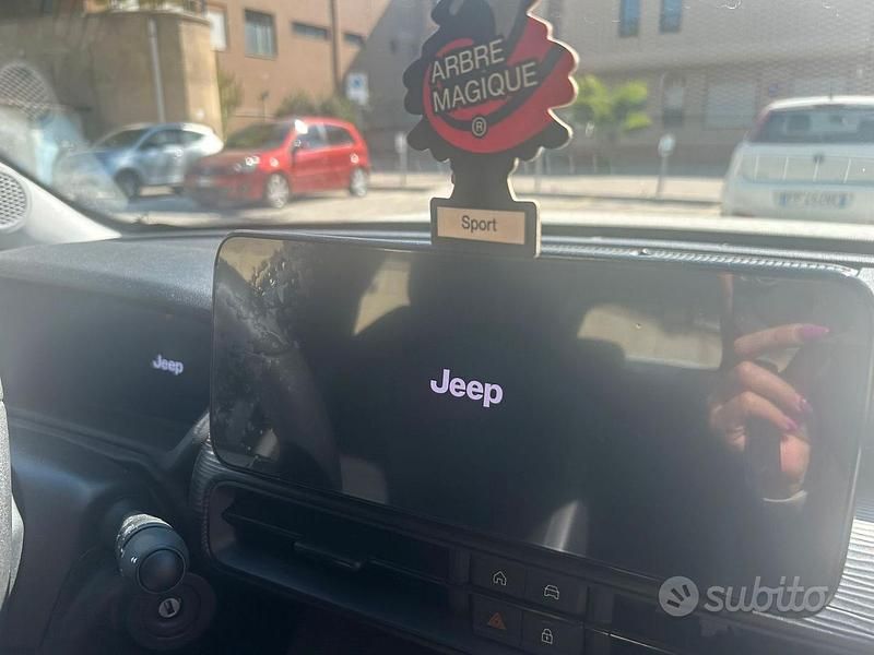 Usata Jeep Avenger 101 CV (74 kW) 2023 Bianco SUV