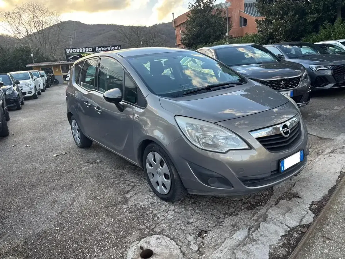 Usata Opel Meriva 95 CV (69 kW) 2011 Grigio Monovolume
