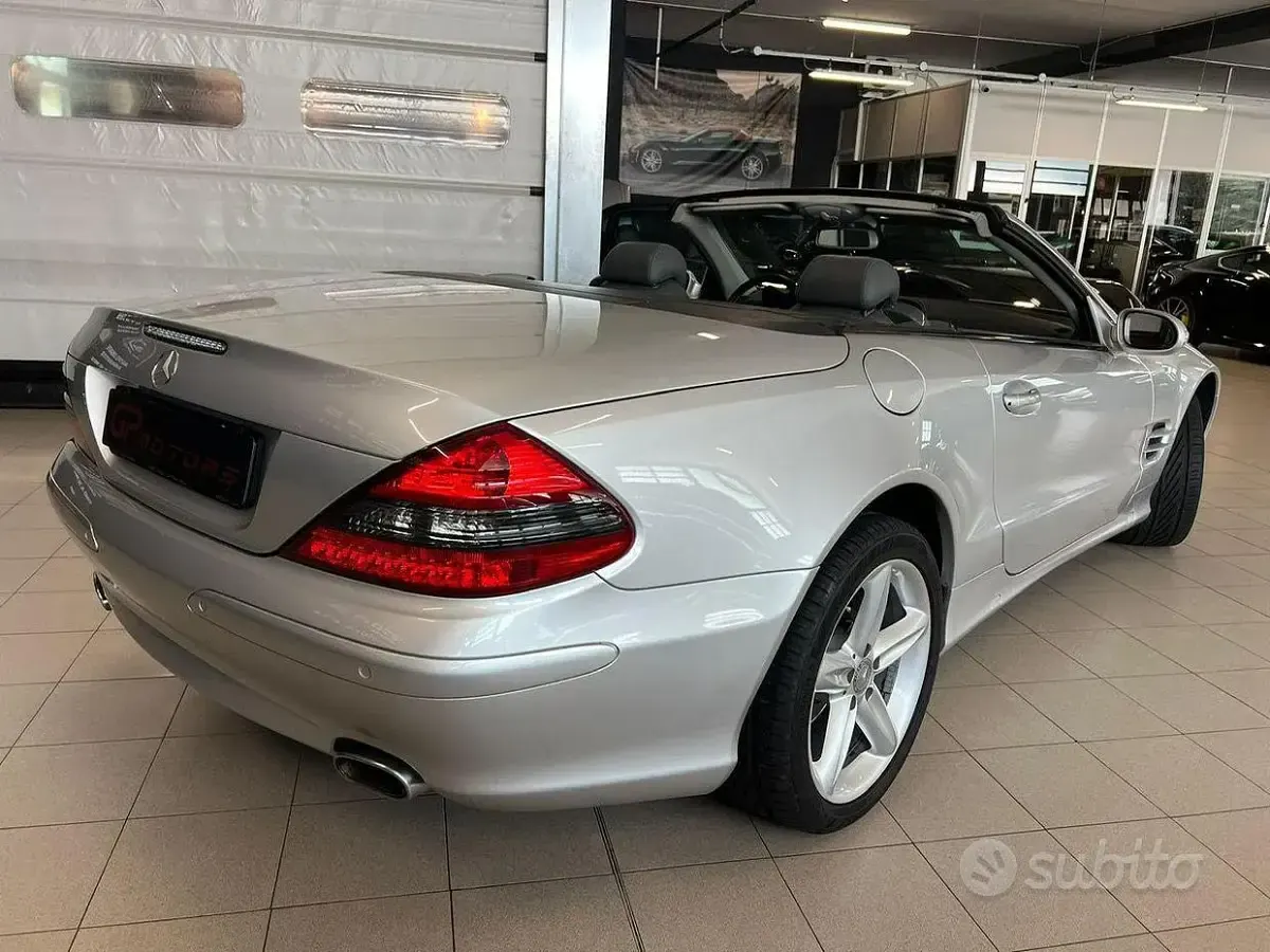Usata Mercedes SL500 306 CV (225 kW) 2003 Bianco Cabrio