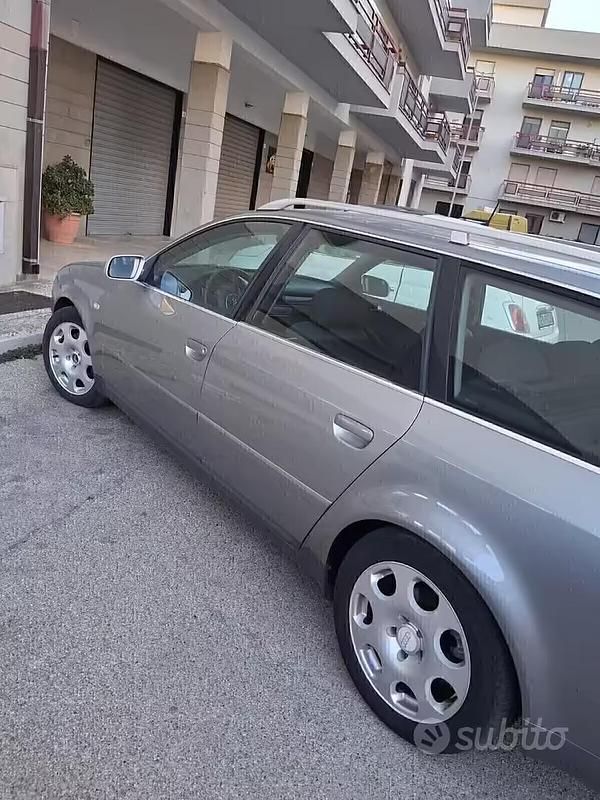 Usata Audi A6 180 CV (132 kW) 2002 Grigio Station wagon