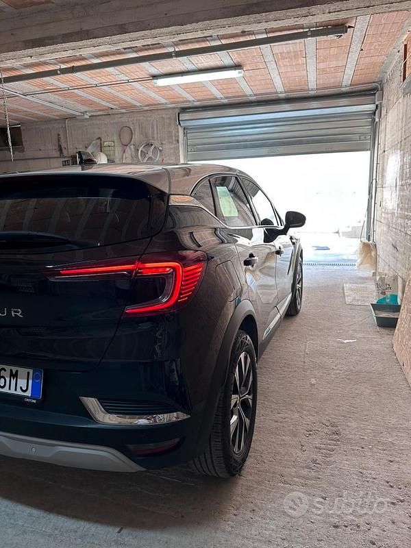 Usata Renault Captur 101 CV (74 kW) 2024 SUV