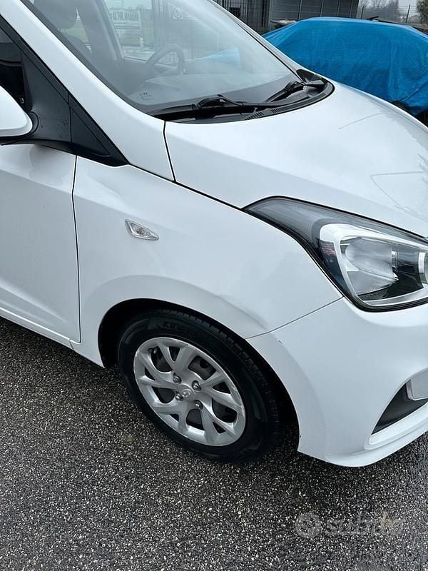 Usata Hyundai i10 Advanced 67 CV (49 kW) 2019 Utilitaria