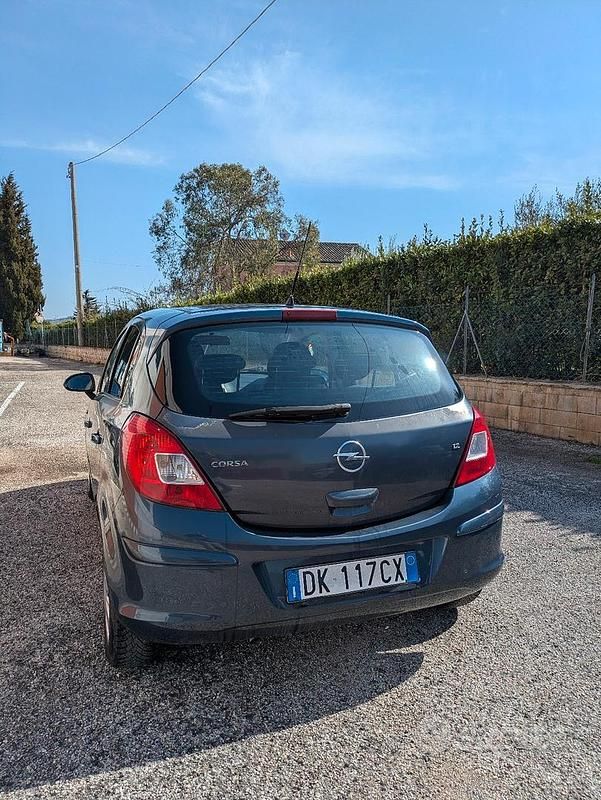Usata Opel Corsa 80 CV (58 kW) 2007 Blu Utilitaria