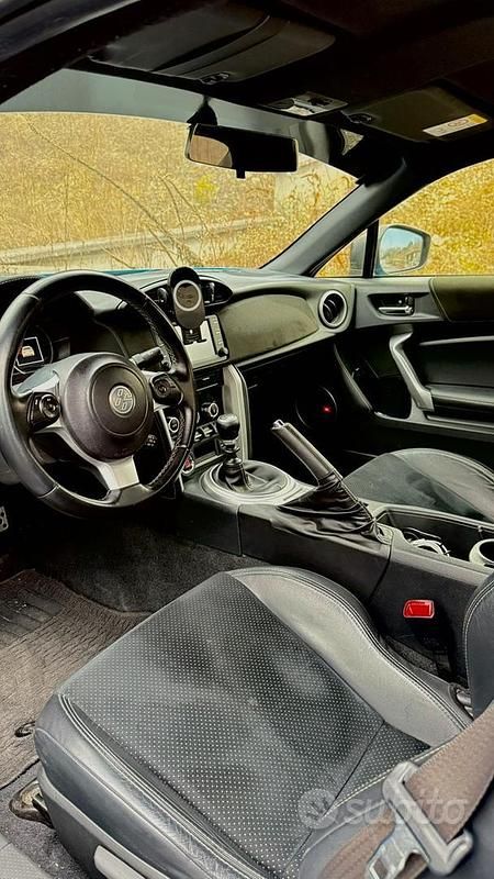 Usata Toyota GT86 Edition 200 CV (147 kW) 2018 Blu Coupé