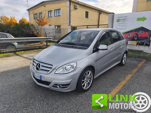 Grigio Usata 2011 Mercedes B160 Premium Monovolume | 7100 € (Cara) - Immagine 1/4