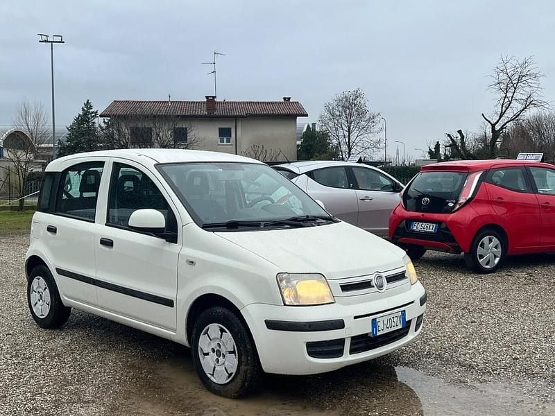 Usata Fiat Panda Emotion 75 CV (55 kW) 2011 Bianco Utilitaria