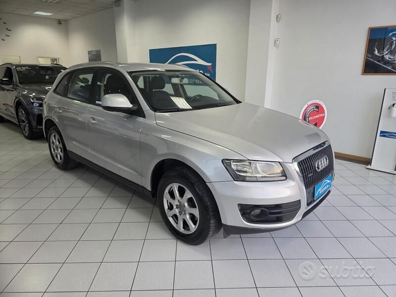 Argento Usata 2010 Audi Q5 Ambiente SUV | 4999 € (Super prezzo) - Immagine 1/4