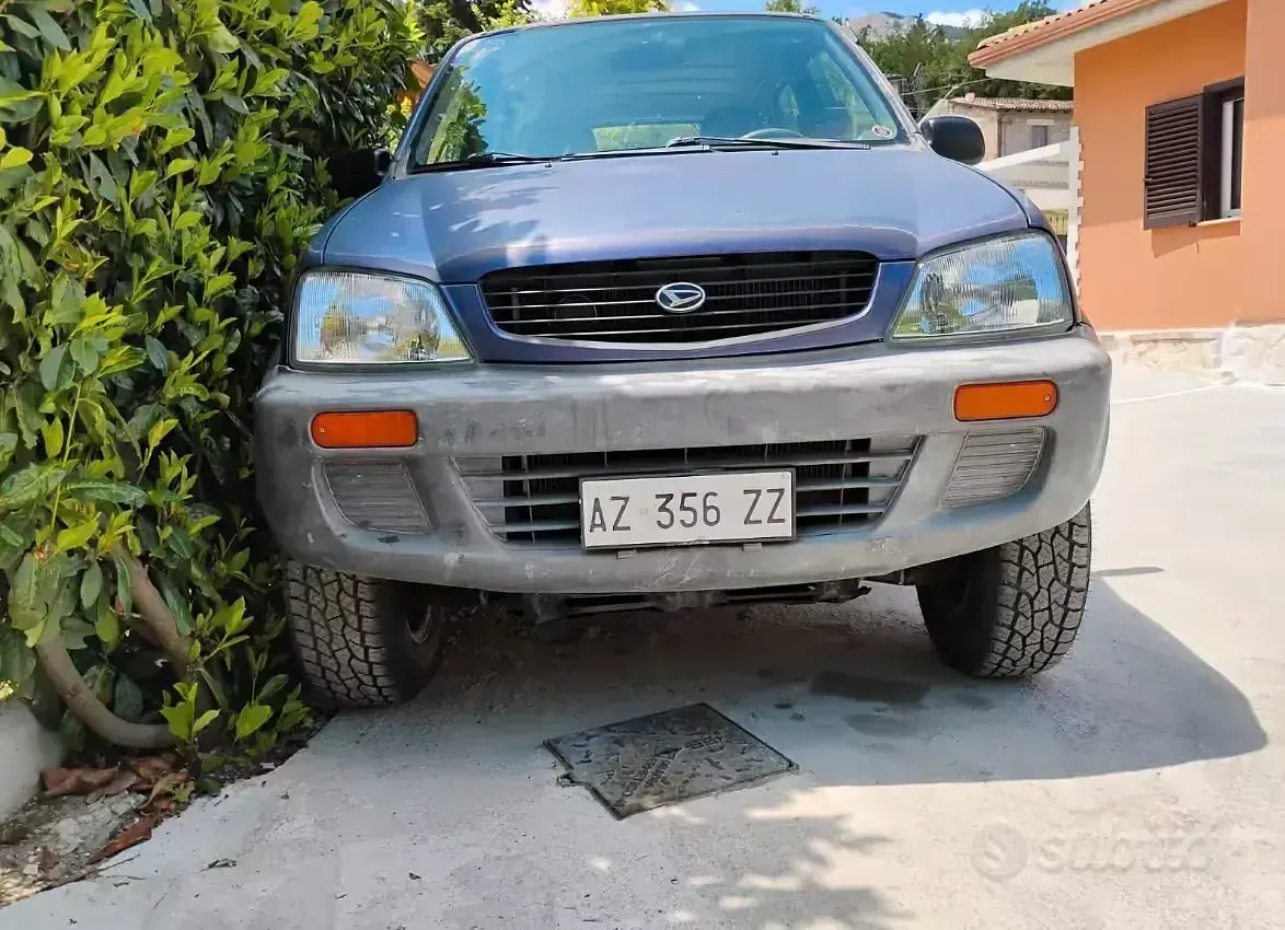 Usata Daihatsu Terios 83 CV (61 kW) 1998 Bluazzurro SUV