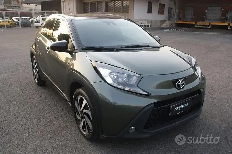 Usata Toyota Aygo X Trend 72 CV (52 kW) 2023 Verde SUV