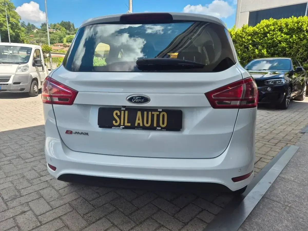 Usata Ford B-MAX 89 CV (65 kW) 2014 Bianco Monovolume
