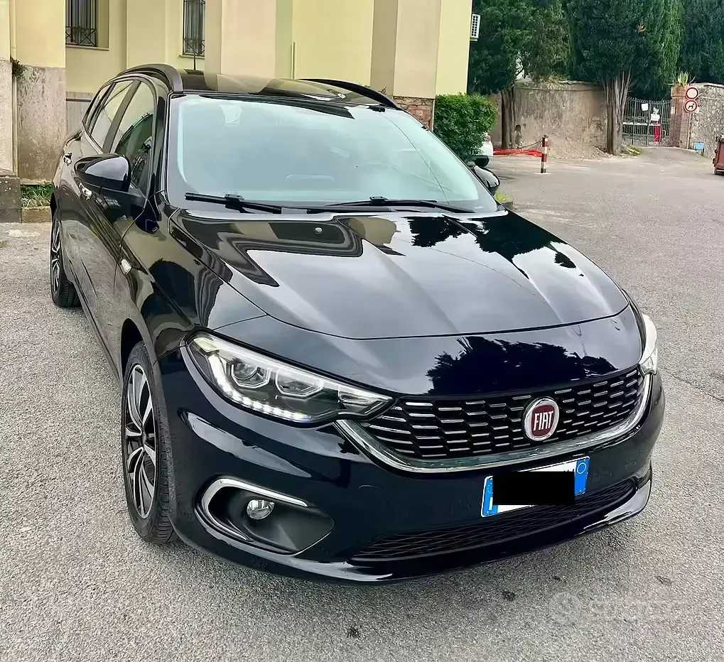 Usata Fiat Tipo Lounge 120 CV (88 kW) 2018 Blu Station wagon