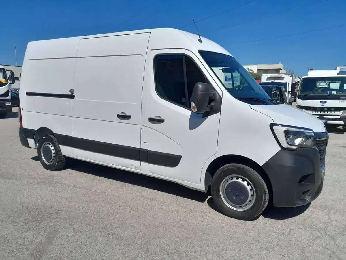 Usata Renault Master 131 CV (96 kW) 2020 Bianco Monovolume