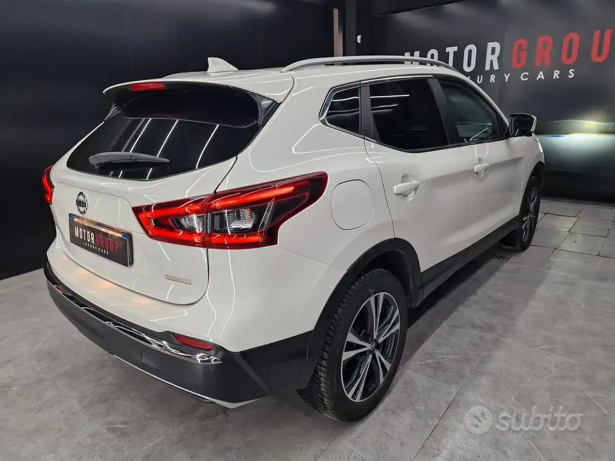 Usata Nissan Qashqai N-Connecta 116 CV (85 kW) 2019 Bianco SUV