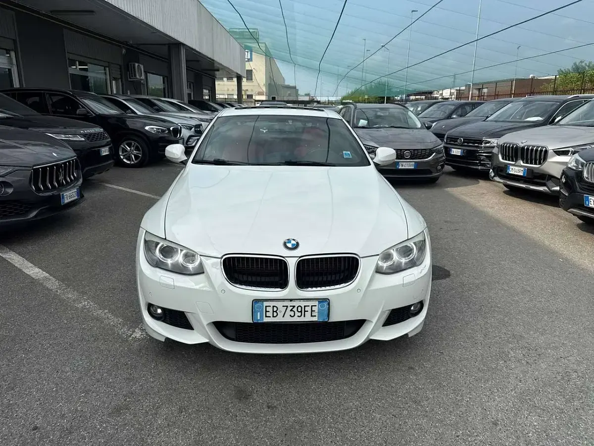Usata BMW 320 M Sport 184 CV (135 kW) 2010 Bianco Coupé