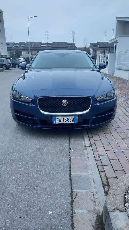 Usata Jaguar XE Prestige 163 CV (119 kW) 2015 Berlina