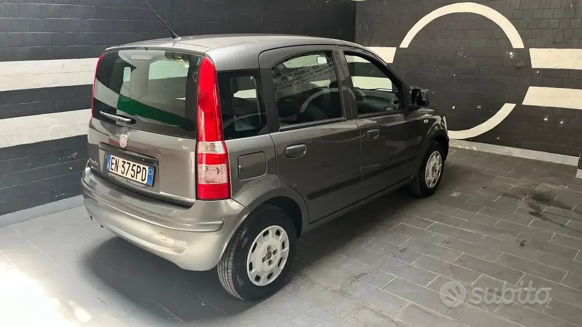 Usata Fiat Panda Emotion 69 CV (50 kW) 2012 Grigio Utilitaria