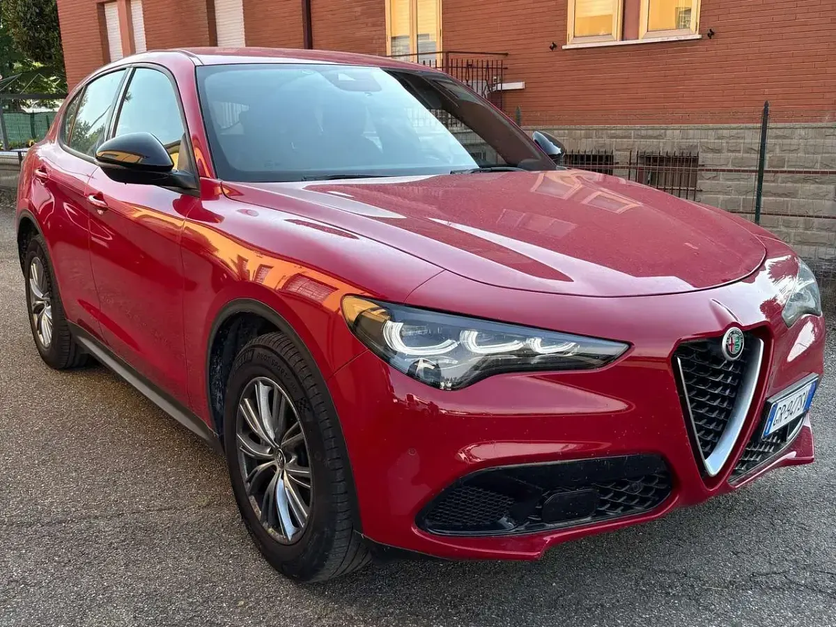 Usata Alfa Romeo Stelvio Super 160 CV (117 kW) 2023 Rosso SUV