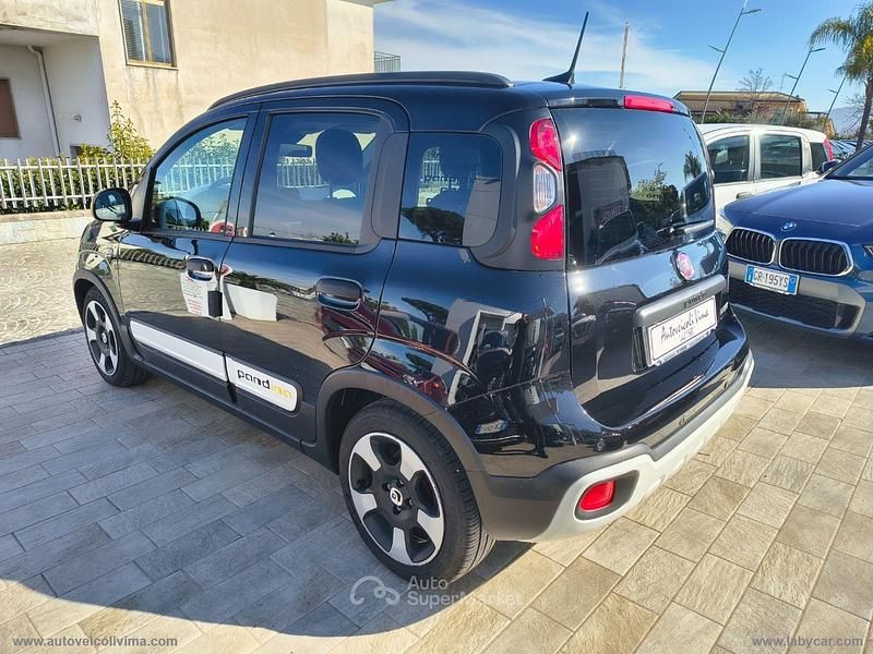 Usata Fiat Panda Cross Cross 69 CV (50 kW) 2025 Nero Utilitaria