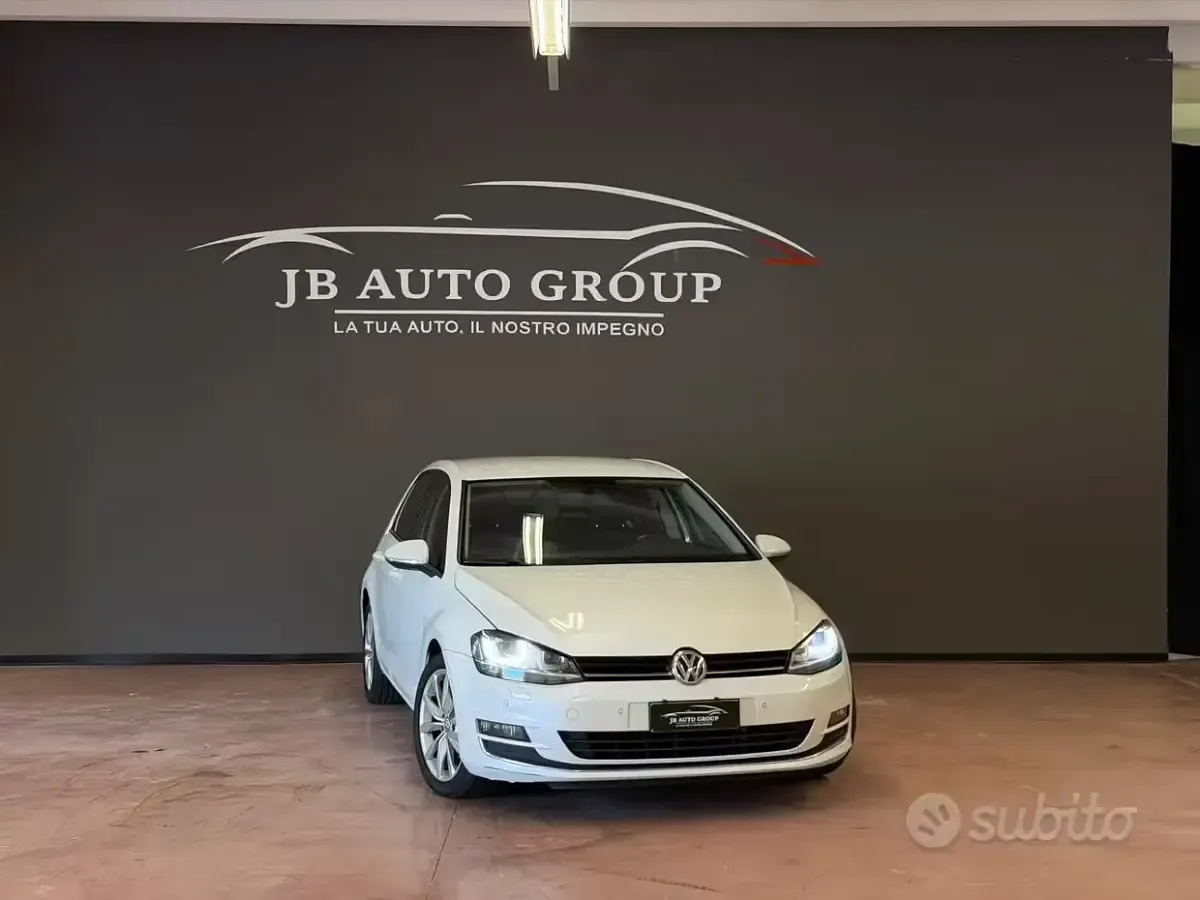 Usata VW Golf VII Highline 105 CV (77 kW) 2013 Bianco Berlina
