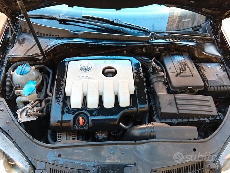 Usata VW Golf IV 140 CV (102 kW) 2005 Nero Berlina