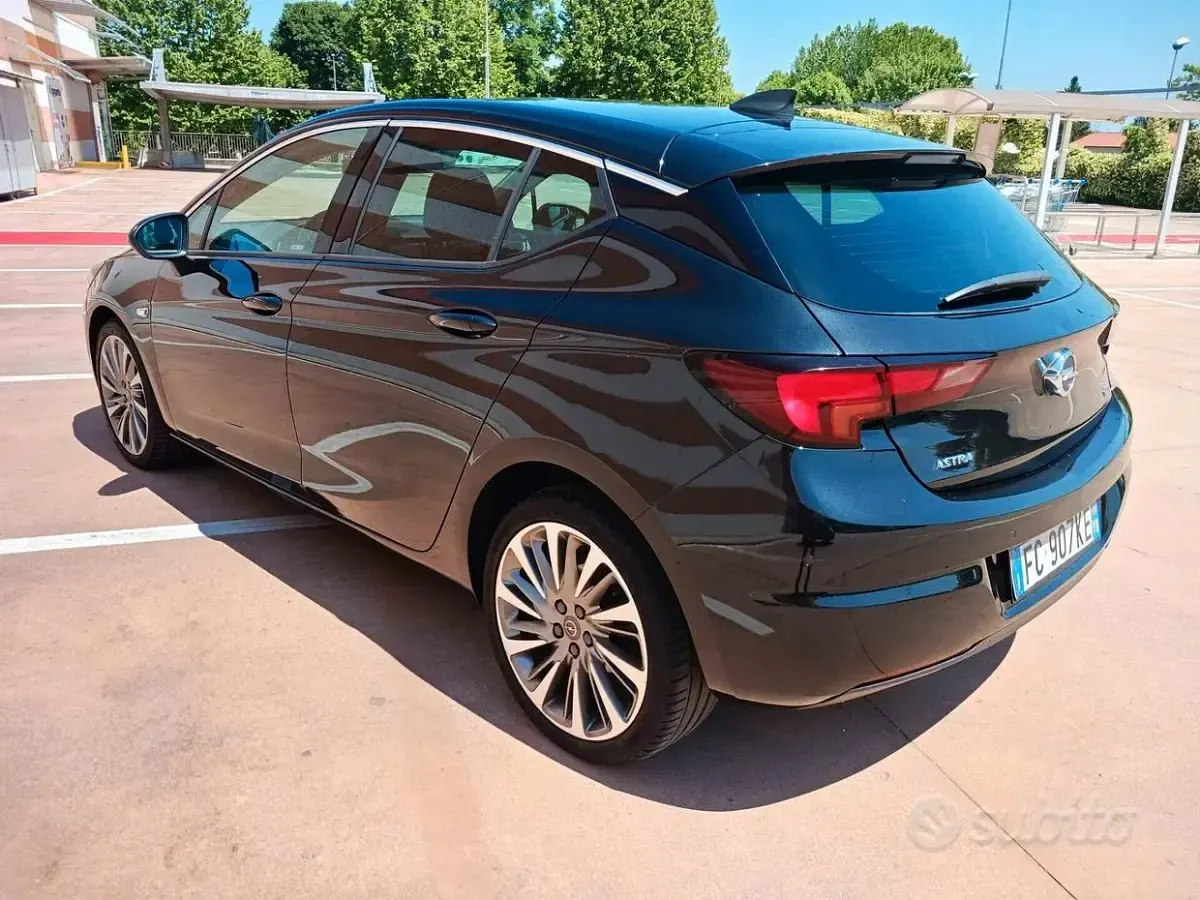 Usata Opel Astra 136 CV (100 kW) 2016 Nero Berlina
