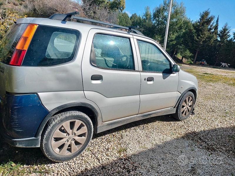 Usata Suzuki Ignis 2005 Grigio Utilitaria