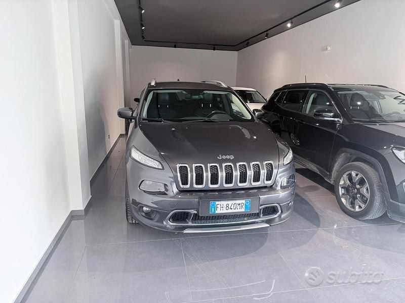 Usata Jeep Cherokee 140 CV (102 kW) 2017 SUV