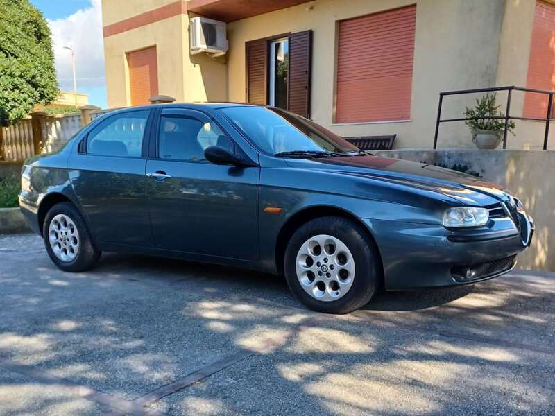 Usato 1998 Alfa Romeo 156 2.0 Benzin 155 CV (7.000 €)