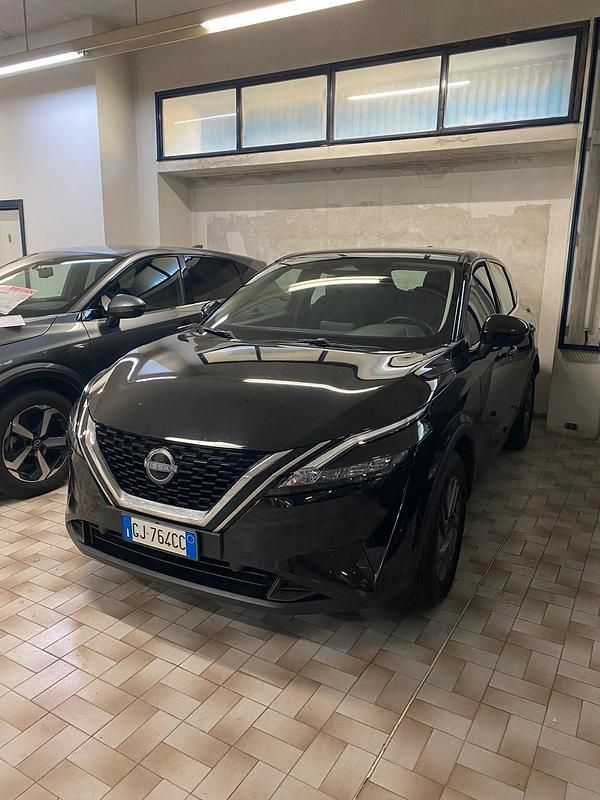 Usata Nissan Qashqai Acenta 140 CV (102 kW) 2023 Nero SUV