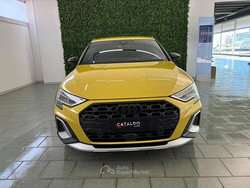 Usata Audi A3 Ambiente 150 CV (110 kW) 2024 Giallo Berlina